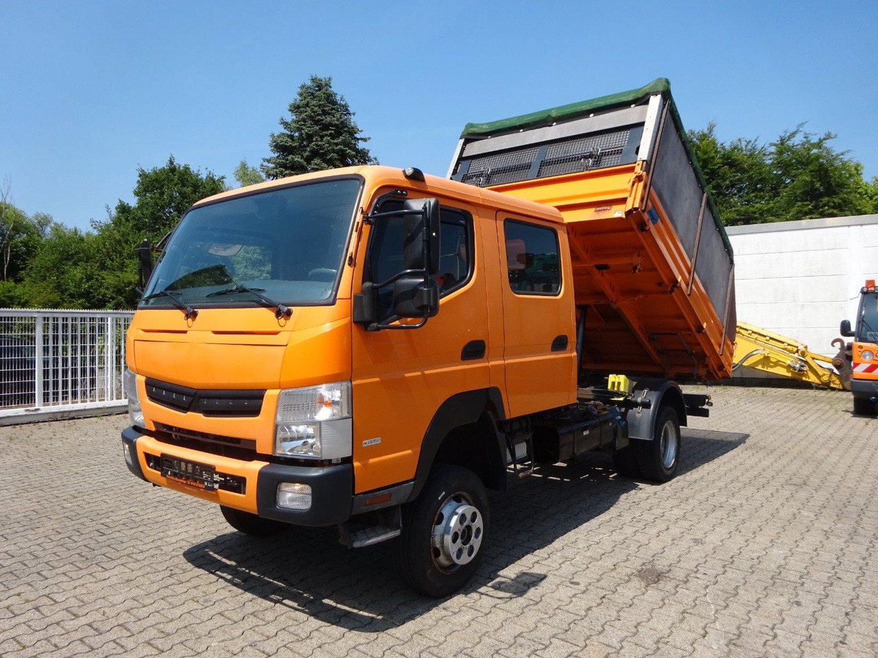 FUSO Canter Doppelkabine MEILLER 3Skipper 4x4 - Mali kamion kiper: slika FUSO Canter Doppelkabine MEILLER 3Skipper 4x4 - Mali kamion kiper FUSO Canter Doppelkabine MEILLER 3Skipper 4x4 - Mali kamion kiper: slika FUSO Canter Doppelkabine MEILLER 3Skipper 4x4 - Mali kamion kiper