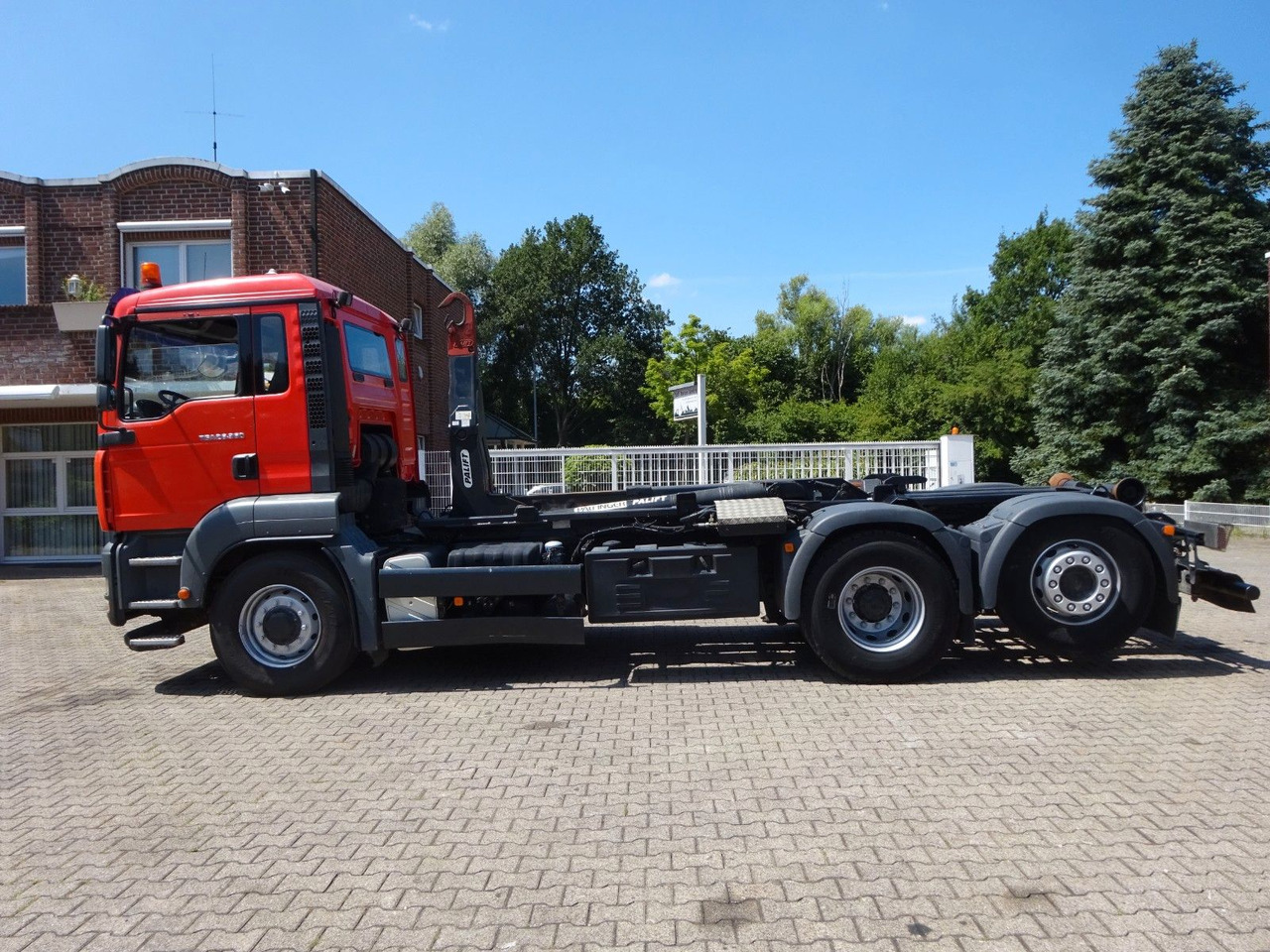 MAN 26.360 TGA PALFINGER Abroller 6x2-4 Hydrodrive - Kamion s kukastom dizalicom: slika MAN 26.360 TGA PALFINGER Abroller 6x2-4 Hydrodrive - Kamion s kukastom dizalicom MAN 26.360 TGA PALFINGER Abroller 6x2-4 Hydrodrive - Kamion s kukastom dizalicom: slika MAN 26.360 TGA PALFINGER Abroller 6x2-4 Hydrodrive - Kamion s kukastom dizalicom