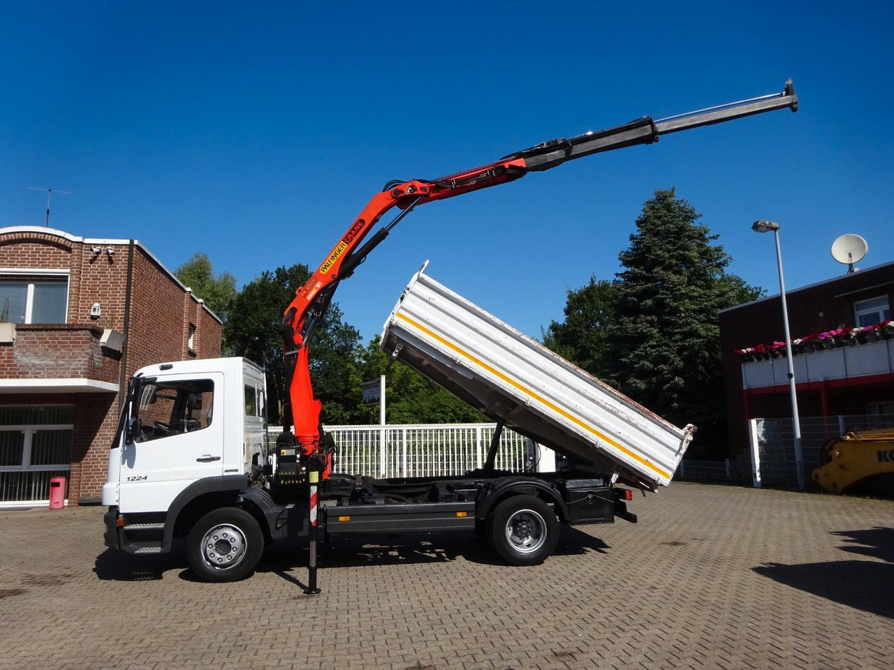 Mercedes-Benz 1224 Atego MEILLER 3Skipper + PK 8500 Kran - Kiper, Kamion s kranom: slika Mercedes-Benz 1224 Atego MEILLER 3Skipper + PK 8500 Kran - Kiper, Kamion s kranom Mercedes-Benz 1224 Atego MEILLER 3Skipper + PK 8500 Kran - Kiper, Kamion s kranom: slika Mercedes-Benz 1224 Atego MEILLER 3Skipper + PK 8500 Kran - Kiper, Kamion s kranom