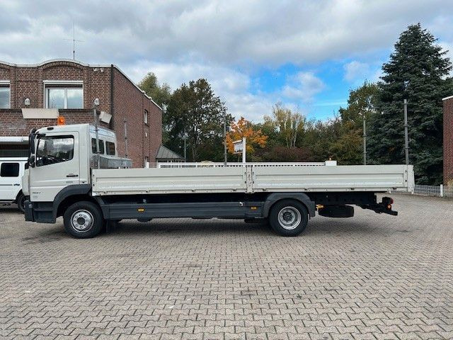 Mercedes-Benz 1527 Atego Pritsche 4x2 - Kamion s otvorenim sandukom: slika Mercedes-Benz 1527 Atego Pritsche 4x2 - Kamion s otvorenim sandukom Mercedes-Benz 1527 Atego Pritsche 4x2 - Kamion s otvorenim sandukom: slika Mercedes-Benz 1527 Atego Pritsche 4x2 - Kamion s otvorenim sandukom