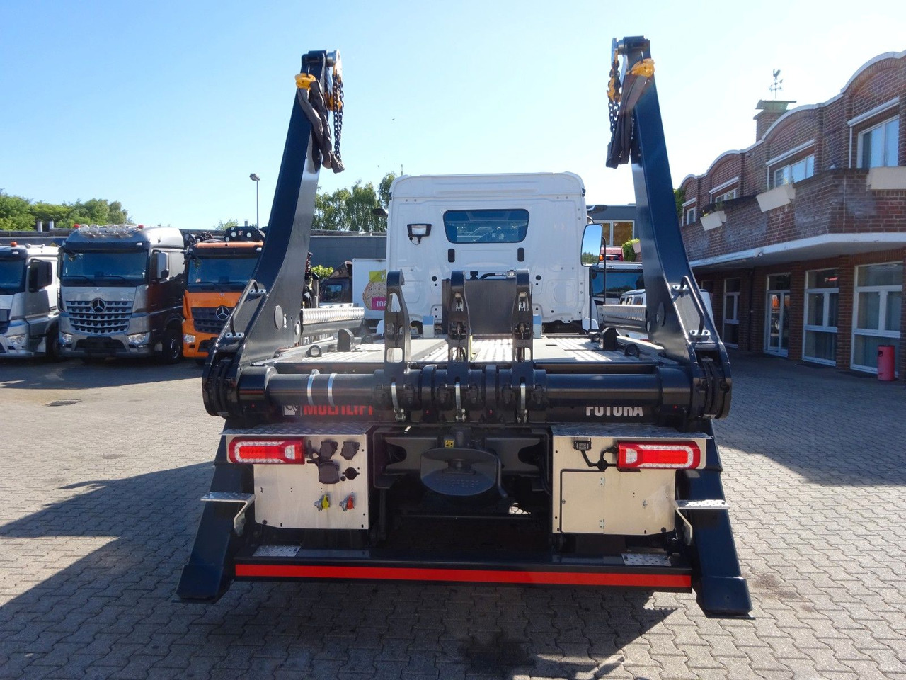 Mercedes-Benz 1840 Actros Absetzkipper NEUFAHRZEUG mit 1645 km - Kiper: slika Mercedes-Benz 1840 Actros Absetzkipper NEUFAHRZEUG mit 1645 km - Kiper Mercedes-Benz 1840 Actros Absetzkipper NEUFAHRZEUG mit 1645 km - Kiper: slika Mercedes-Benz 1840 Actros Absetzkipper NEUFAHRZEUG mit 1645 km - Kiper