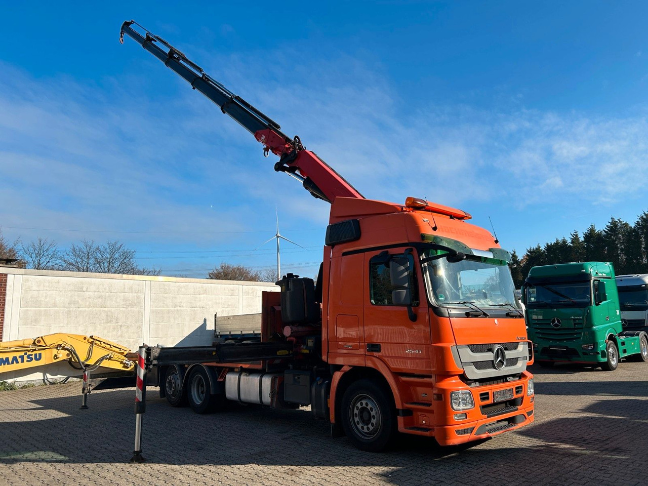 Mercedes-Benz 2541 Actros Plattform + FASSI Kran 6X2 - Kamion s kranom: slika Mercedes-Benz 2541 Actros Plattform + FASSI Kran 6X2 - Kamion s kranom Mercedes-Benz 2541 Actros Plattform + FASSI Kran 6X2 - Kamion s kranom: slika Mercedes-Benz 2541 Actros Plattform + FASSI Kran 6X2 - Kamion s kranom