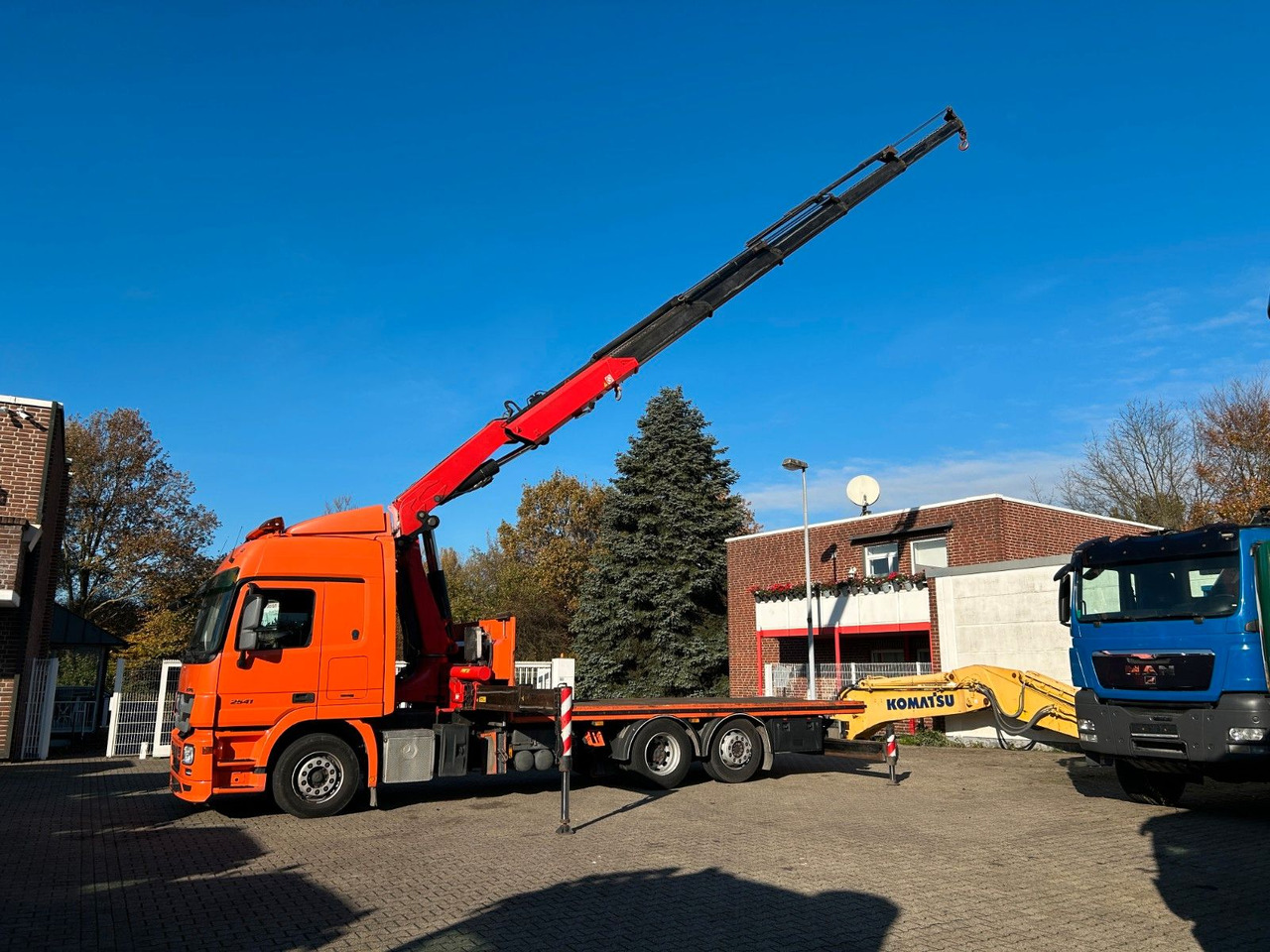 Mercedes-Benz 2541 Actros Plattform + FASSI Kran 6X2 - Kamion s kranom: slika Mercedes-Benz 2541 Actros Plattform + FASSI Kran 6X2 - Kamion s kranom Mercedes-Benz 2541 Actros Plattform + FASSI Kran 6X2 - Kamion s kranom: slika Mercedes-Benz 2541 Actros Plattform + FASSI Kran 6X2 - Kamion s kranom