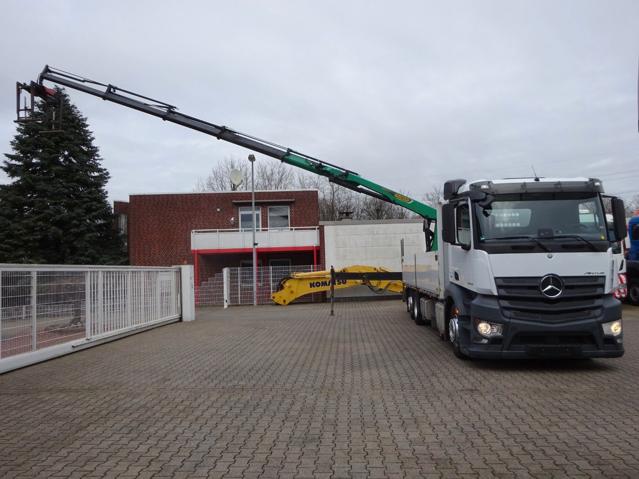 Mercedes-Benz 2543 Antos Baustoff +PK 26001 bis 20 m Auslage Mercedes-Benz 2543 Antos Baustoff +PK 26001 bis 20 m Auslage - Kamion s kranom, Kamion s otvorenim sandukom: slika Mercedes-Benz 2543 Antos Baustoff +PK 26001 bis 20 m Auslage Mercedes-Benz 2543 Antos Baustoff +PK 26001 bis 20 m Auslage - Kamion s kranom, Kamion s otvorenim sandukom Mercedes-Benz 2543 Antos Baustoff +PK 26001 bis 20 m Auslage Mercedes-Benz 2543 Antos Baustoff +PK 26001 bis 20 m Auslage - Kamion s kranom, Kamion s otvorenim sandukom: slika Mercedes-Benz 2543 Antos Baustoff +PK 26001 bis 20 m Auslage Mercedes-Benz 2543 Antos Baustoff +PK 26001 bis 20 m Auslage - Kamion s kranom, Kamion s otvorenim sandukom