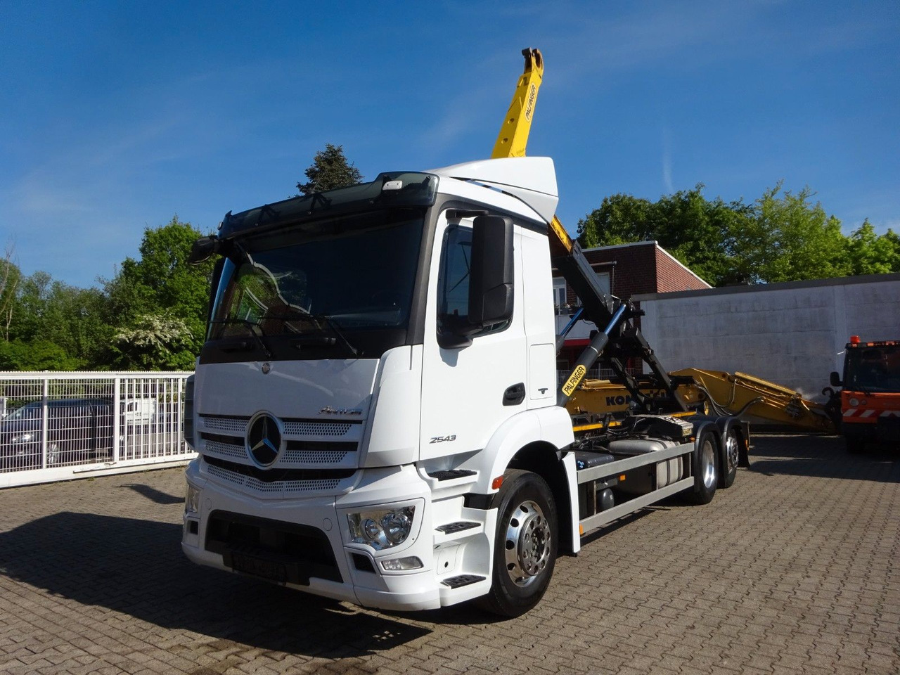 Mercedes-Benz 2543 Antos PALFINGER Abroller - Kamion s kukastom dizalicom: slika Mercedes-Benz 2543 Antos PALFINGER Abroller - Kamion s kukastom dizalicom Mercedes-Benz 2543 Antos PALFINGER Abroller - Kamion s kukastom dizalicom: slika Mercedes-Benz 2543 Antos PALFINGER Abroller - Kamion s kukastom dizalicom