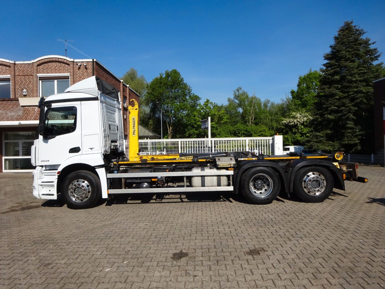 Mercedes-Benz 2543 Antos PALFINGER Abroller - Kamion s kukastom dizalicom: slika Mercedes-Benz 2543 Antos PALFINGER Abroller - Kamion s kukastom dizalicom Mercedes-Benz 2543 Antos PALFINGER Abroller - Kamion s kukastom dizalicom: slika Mercedes-Benz 2543 Antos PALFINGER Abroller - Kamion s kukastom dizalicom