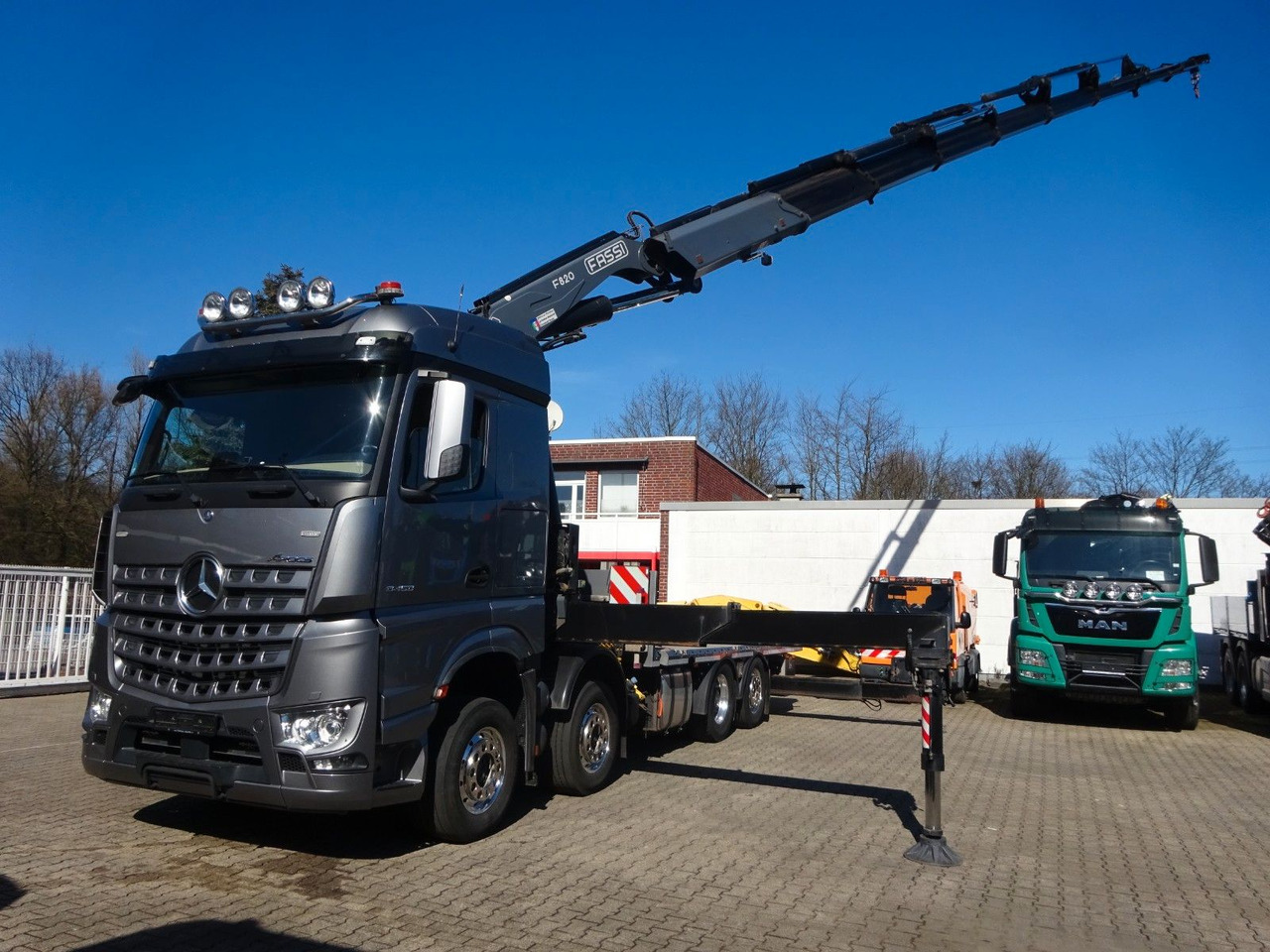 Mercedes-Benz 3453 Plattform + Fassi F820 Kran 8x2 Mercedes-Benz 3453 FASSI F820 Kran 8x Hydr. Ausschub - Kamion s kranom, Kamion s otvorenim sandukom: slika Mercedes-Benz 3453 Plattform + Fassi F820 Kran 8x2 Mercedes-Benz 3453 FASSI F820 Kran 8x Hydr. Ausschub - Kamion s kranom, Kamion s otvorenim sandukom Mercedes-Benz 3453 Plattform + Fassi F820 Kran 8x2 Mercedes-Benz 3453 FASSI F820 Kran 8x Hydr. Ausschub - Kamion s kranom, Kamion s otvorenim sandukom: slika Mercedes-Benz 3453 Plattform + Fassi F820 Kran 8x2 Mercedes-Benz 3453 FASSI F820 Kran 8x Hydr. Ausschub - Kamion s kranom, Kamion s otvorenim sandukom