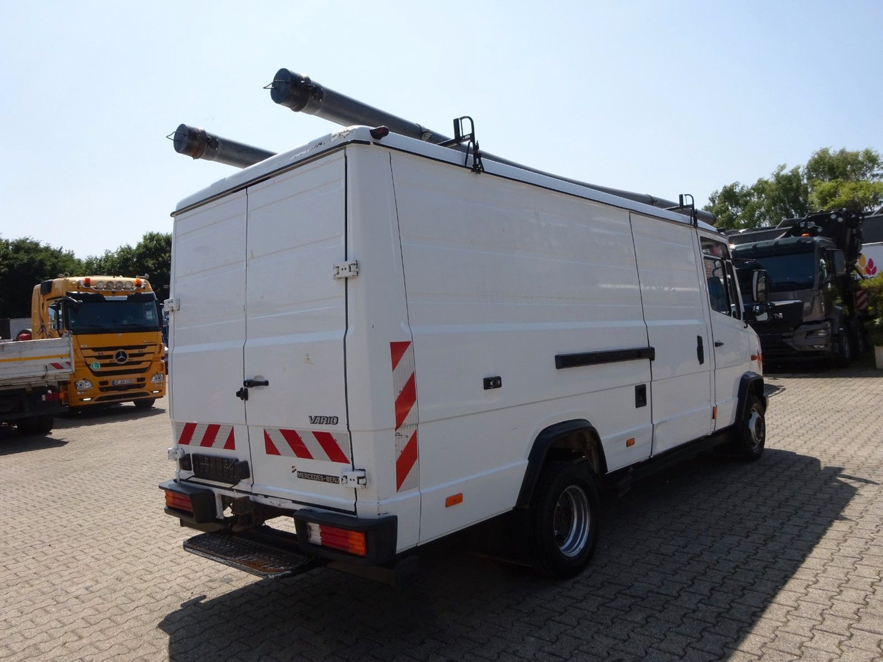 Mercedes-Benz 613D Vario Kasten 4x2 - Furgon: slika Mercedes-Benz 613D Vario Kasten 4x2 - Furgon Mercedes-Benz 613D Vario Kasten 4x2 - Furgon: slika Mercedes-Benz 613D Vario Kasten 4x2 - Furgon