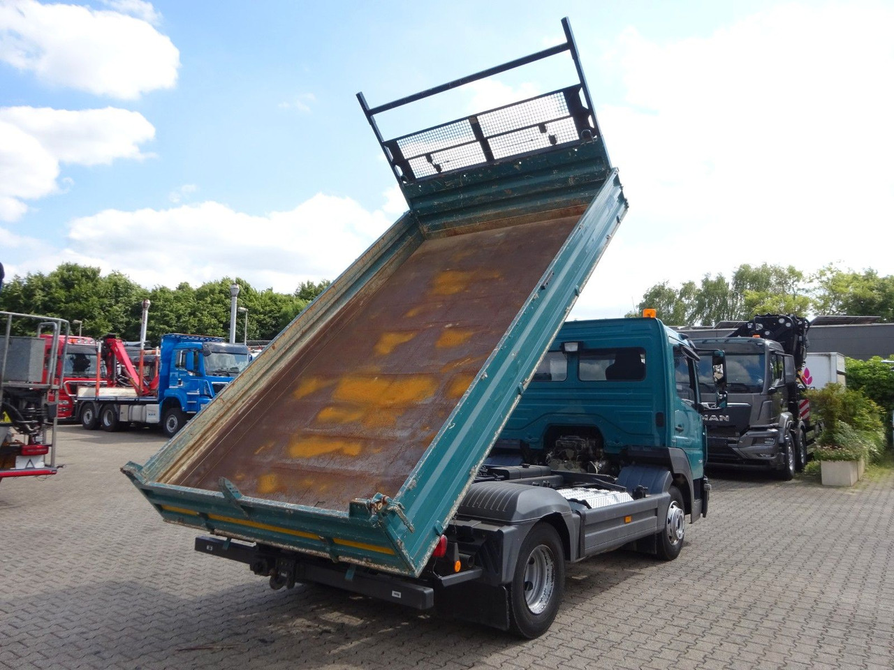 Mali kamion kiper Mercedes-Benz 823 Atego MEILLER 3Skipper 4x2: slika Mali kamion kiper Mercedes-Benz 823 Atego MEILLER 3Skipper 4x2