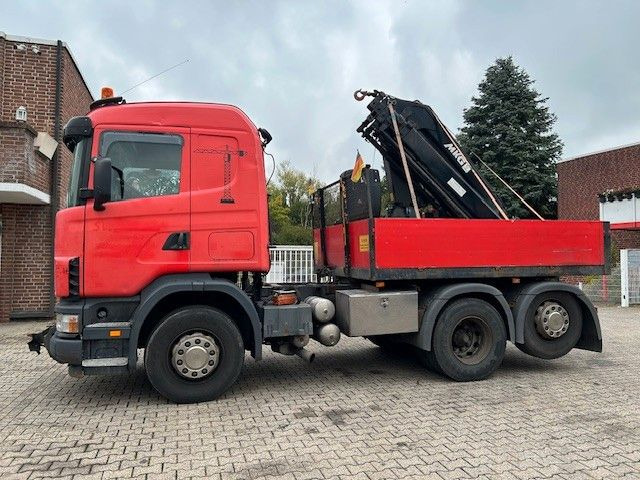Scania 124 L 470 Pritsche + MKG HLK 201 HP 6x2 - Kamion s otvorenim sandukom, Kamion s kranom: slika Scania 124 L 470 Pritsche + MKG HLK 201 HP 6x2 - Kamion s otvorenim sandukom, Kamion s kranom Scania 124 L 470 Pritsche + MKG HLK 201 HP 6x2 - Kamion s otvorenim sandukom, Kamion s kranom: slika Scania 124 L 470 Pritsche + MKG HLK 201 HP 6x2 - Kamion s otvorenim sandukom, Kamion s kranom