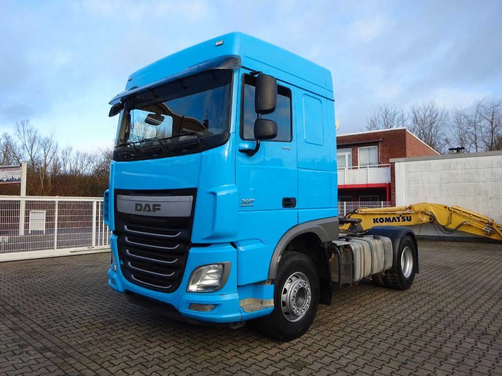 DAF XF 440 + Hydrl. Pumpe 4x2 - Tegljač: slika DAF XF 440 + Hydrl. Pumpe 4x2 - Tegljač DAF XF 440 + Hydrl. Pumpe 4x2 - Tegljač: slika DAF XF 440 + Hydrl. Pumpe 4x2 - Tegljač