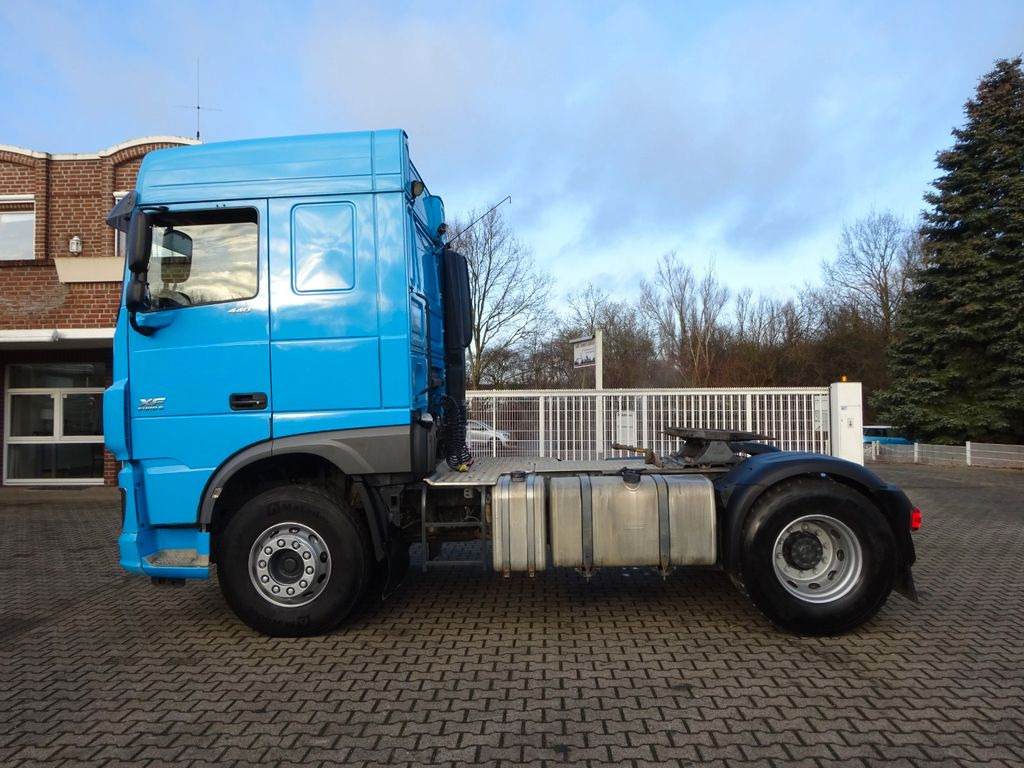 DAF XF 440 + Hydrl. Pumpe 4x2 - Tegljač: slika DAF XF 440 + Hydrl. Pumpe 4x2 - Tegljač DAF XF 440 + Hydrl. Pumpe 4x2 - Tegljač: slika DAF XF 440 + Hydrl. Pumpe 4x2 - Tegljač