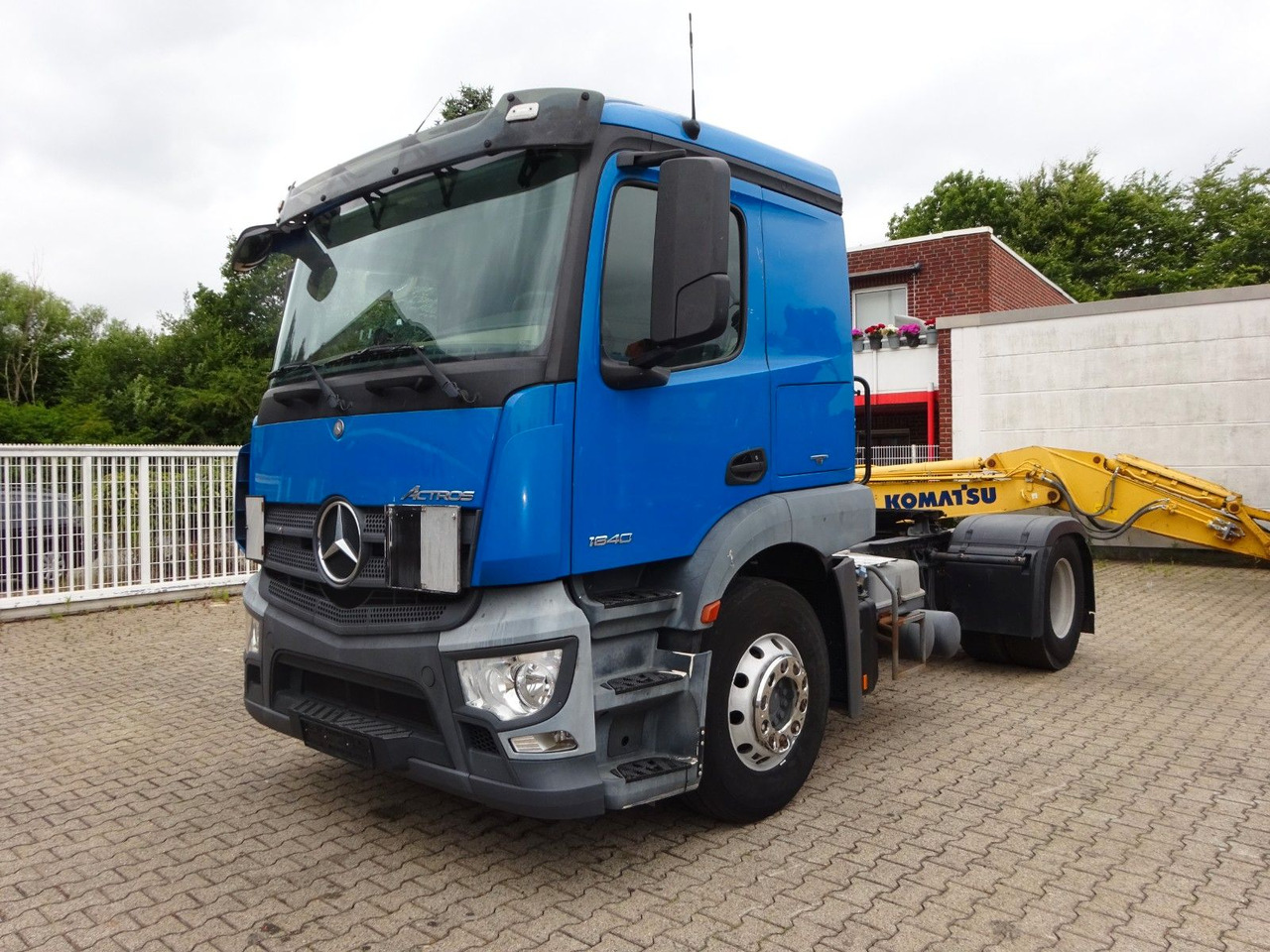 Mercedes-Benz 1840 Actros SZM 4x2 - Tegljač: slika Mercedes-Benz 1840 Actros SZM 4x2 - Tegljač Mercedes-Benz 1840 Actros SZM 4x2 - Tegljač: slika Mercedes-Benz 1840 Actros SZM 4x2 - Tegljač