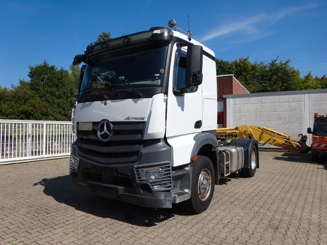Mercedes-Benz 1846 Actros SZM HAD ALLRAD - Tegljač: slika Mercedes-Benz 1846 Actros SZM HAD ALLRAD - Tegljač Mercedes-Benz 1846 Actros SZM HAD ALLRAD - Tegljač: slika Mercedes-Benz 1846 Actros SZM HAD ALLRAD - Tegljač