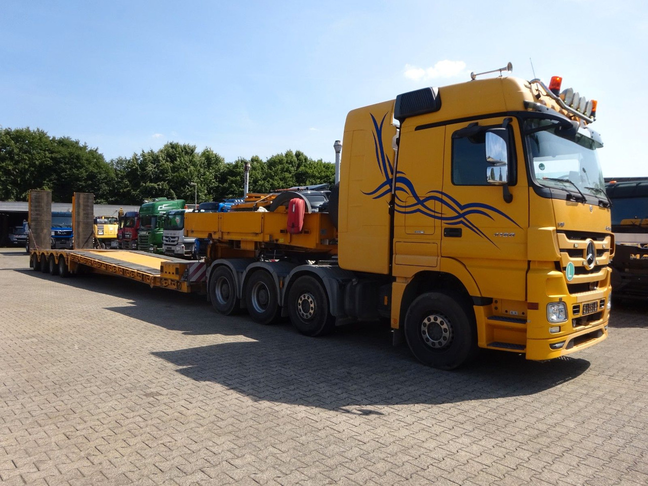 Tegljač Mercedes-Benz 4160 V8 Actros SZM Schwerlast 8x4: slika Tegljač Mercedes-Benz 4160 V8 Actros SZM Schwerlast 8x4