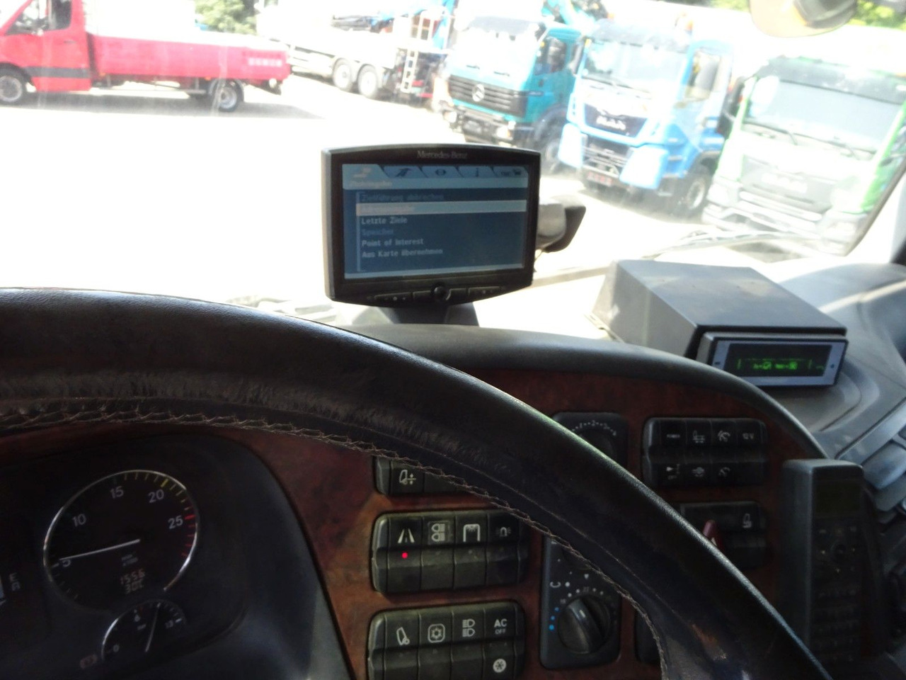 Tegljač Mercedes-Benz 4160 V8 Actros SZM Schwerlast 8x4: slika Tegljač Mercedes-Benz 4160 V8 Actros SZM Schwerlast 8x4