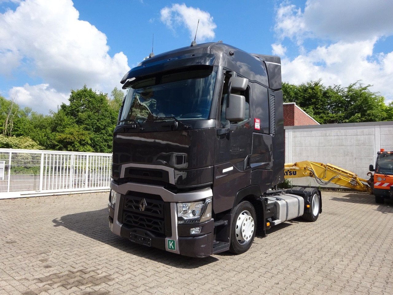 Renault T 520 Komfort SZM 4x2 - Tegljač: slika Renault T 520 Komfort SZM 4x2 - Tegljač Renault T 520 Komfort SZM 4x2 - Tegljač: slika Renault T 520 Komfort SZM 4x2 - Tegljač