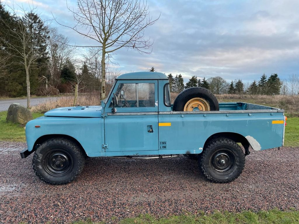 Land Rover Serie II A 109 Pickup - SUV: slika Land Rover Serie II A 109 Pickup - SUV Land Rover Serie II A 109 Pickup - SUV: slika Land Rover Serie II A 109 Pickup - SUV