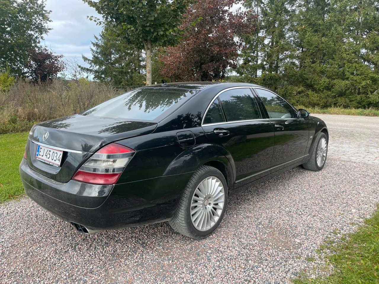 Mercedes-Benz S 600 S-Klasse Limousine - Karavan: slika  Mercedes-Benz S 600 S-Klasse Limousine - Karavan Mercedes-Benz S 600 S-Klasse Limousine - Karavan: slika  Mercedes-Benz S 600 S-Klasse Limousine - Karavan
