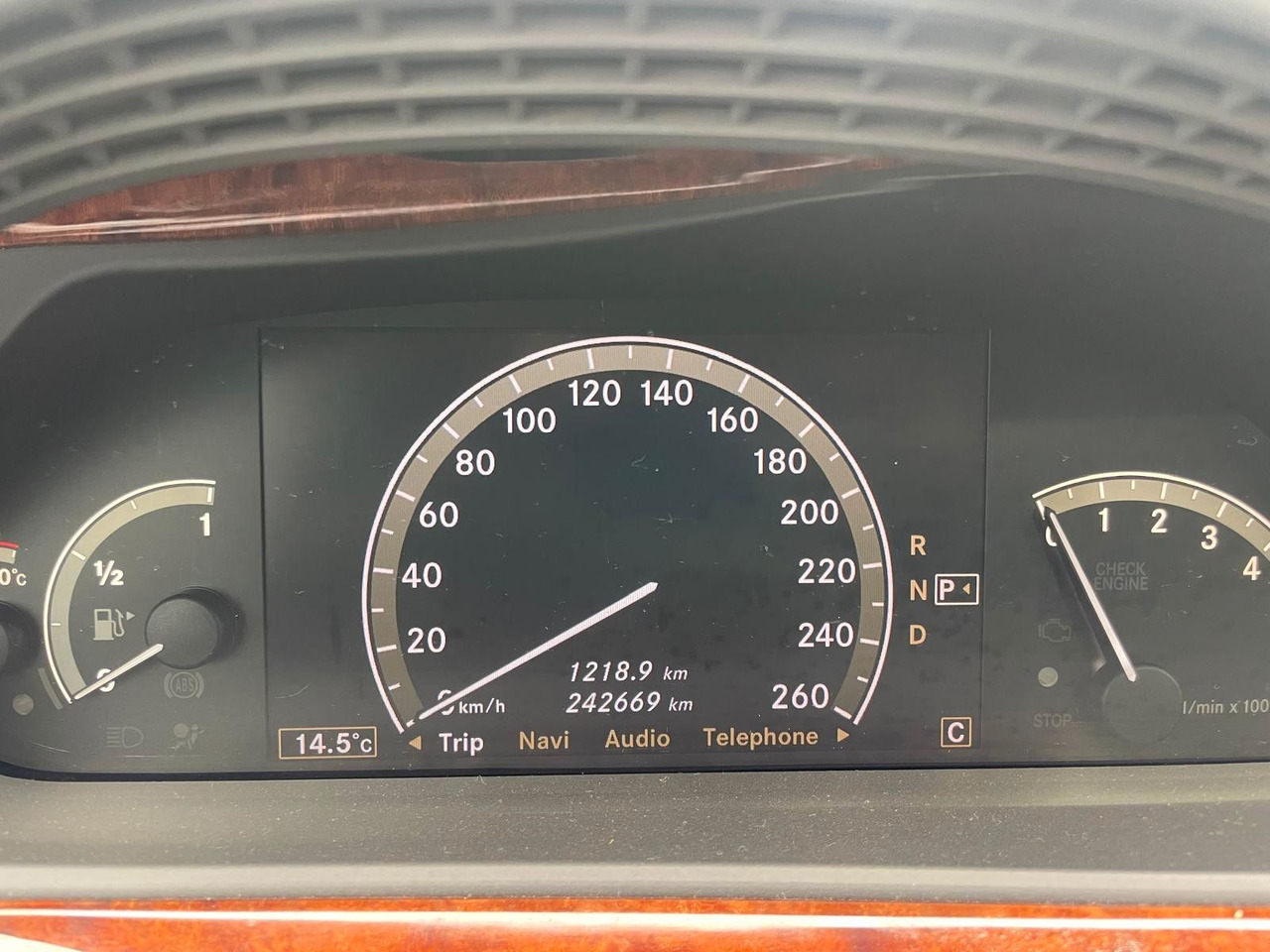 Karavan Mercedes-Benz S 600 S-Klasse Limousine: slika Karavan Mercedes-Benz S 600 S-Klasse Limousine