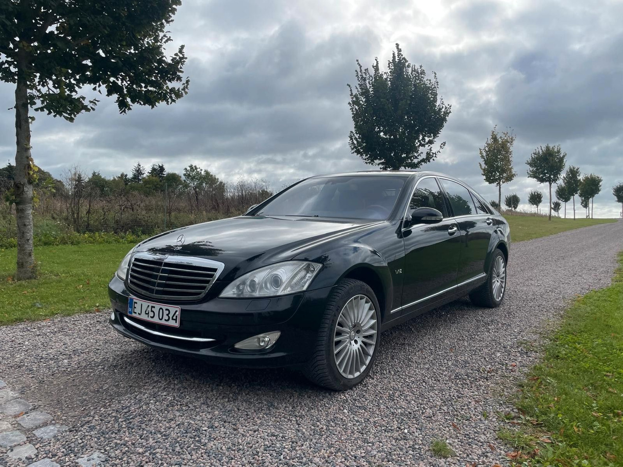 Mercedes-Benz S 600 S-Klasse Limousine - Karavan: slika  Mercedes-Benz S 600 S-Klasse Limousine - Karavan Mercedes-Benz S 600 S-Klasse Limousine - Karavan: slika  Mercedes-Benz S 600 S-Klasse Limousine - Karavan