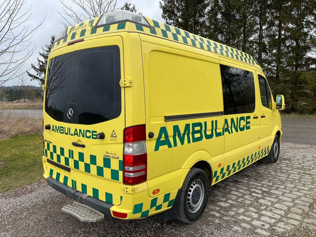 Mercedes-Benz Sprinter 316 CDI Aut *14 000 € netto - Vozilo hitne pomoći: slika Mercedes-Benz Sprinter 316 CDI Aut *14 000 € netto - Vozilo hitne pomoći Mercedes-Benz Sprinter 316 CDI Aut *14 000 € netto - Vozilo hitne pomoći: slika Mercedes-Benz Sprinter 316 CDI Aut *14 000 € netto - Vozilo hitne pomoći