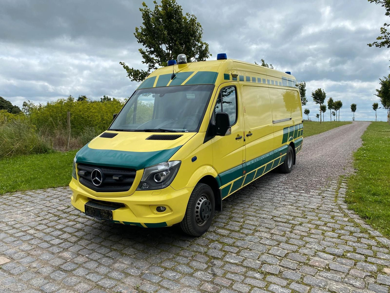 Mercedes-Benz Sprinter 519 CDI MAXI +Lift *20 000€ netto - Vozilo hitne pomoći: slika Mercedes-Benz Sprinter 519 CDI MAXI +Lift *20 000€ netto - Vozilo hitne pomoći Mercedes-Benz Sprinter 519 CDI MAXI +Lift *20 000€ netto - Vozilo hitne pomoći: slika Mercedes-Benz Sprinter 519 CDI MAXI +Lift *20 000€ netto - Vozilo hitne pomoći