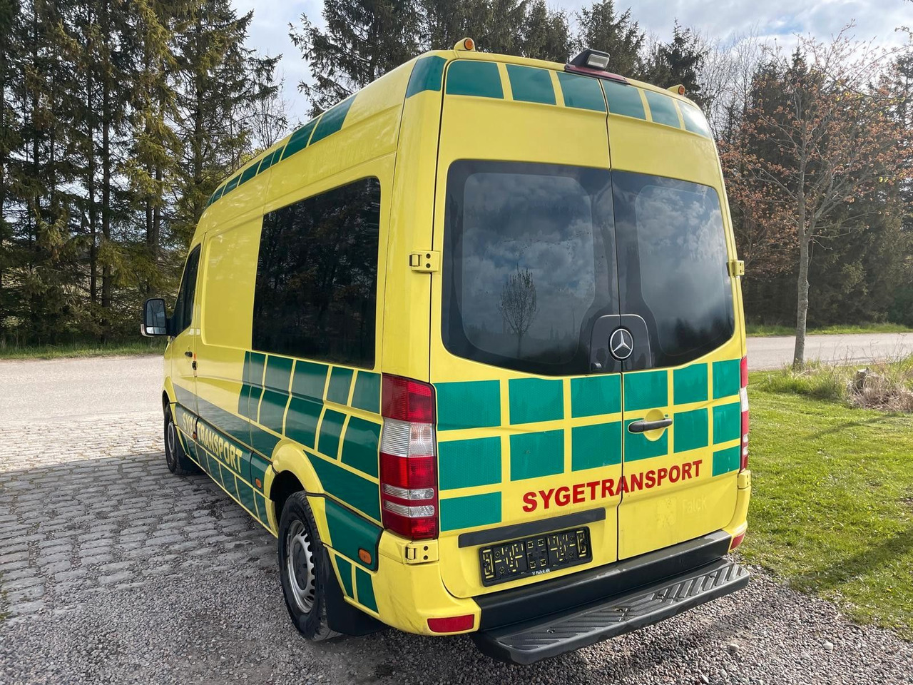 Mercedes-Benz Sprinter II Kasten 316 CDI Ambulance * - Vozilo hitne pomoći: slika Mercedes-Benz Sprinter II Kasten 316 CDI Ambulance * - Vozilo hitne pomoći Mercedes-Benz Sprinter II Kasten 316 CDI Ambulance * - Vozilo hitne pomoći: slika Mercedes-Benz Sprinter II Kasten 316 CDI Ambulance * - Vozilo hitne pomoći