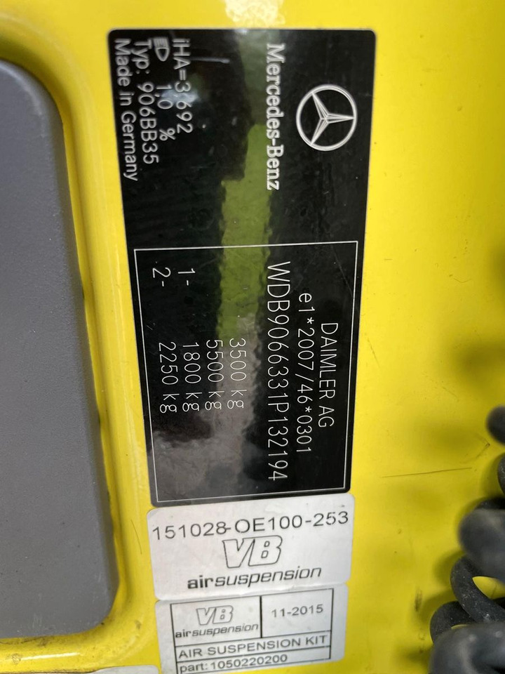 Vozilo hitne pomoći Mercedes-Benz Sprinter II Kasten 316 CDI Aut *Ambul. RESERVED: slika Vozilo hitne pomoći Mercedes-Benz Sprinter II Kasten 316 CDI Aut *Ambul. RESERVED