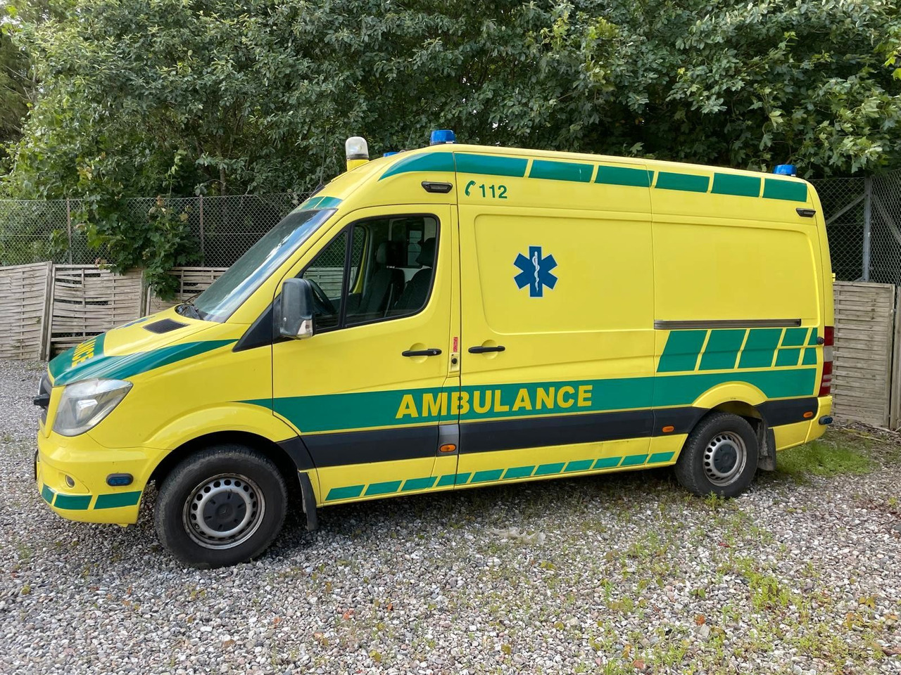 Mercedes-Benz Sprinter II Kasten 316 CDI Aut *Ambulance - Vozilo hitne pomoći: slika Mercedes-Benz Sprinter II Kasten 316 CDI Aut *Ambulance - Vozilo hitne pomoći Mercedes-Benz Sprinter II Kasten 316 CDI Aut *Ambulance - Vozilo hitne pomoći: slika Mercedes-Benz Sprinter II Kasten 316 CDI Aut *Ambulance - Vozilo hitne pomoći