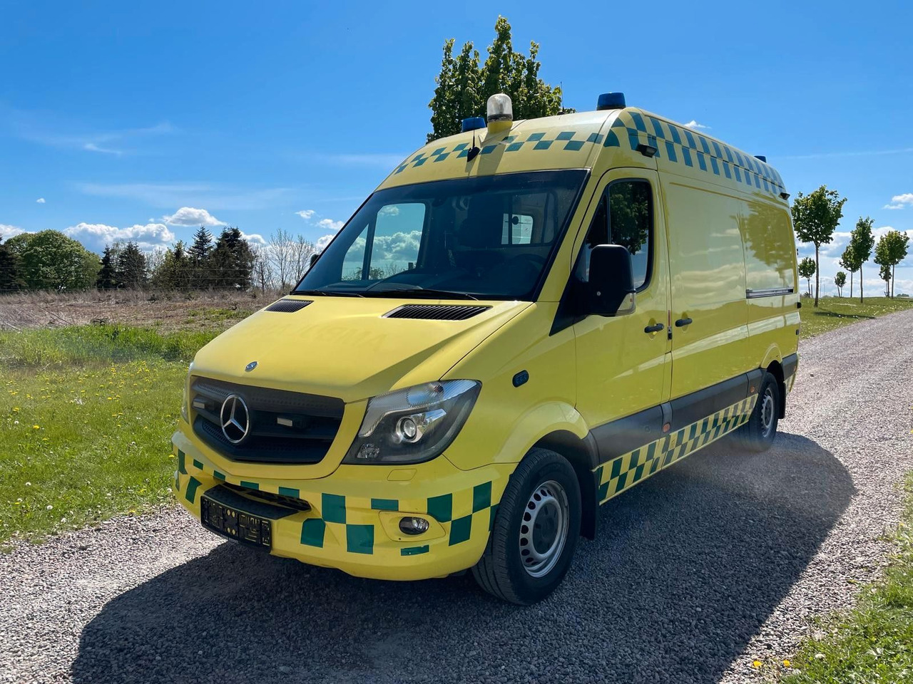 Mercedes-Benz Sprinter II Kasten 316 CDI Aut Ambulance* - Vozilo hitne pomoći: slika Mercedes-Benz Sprinter II Kasten 316 CDI Aut Ambulance* - Vozilo hitne pomoći Mercedes-Benz Sprinter II Kasten 316 CDI Aut Ambulance* - Vozilo hitne pomoći: slika Mercedes-Benz Sprinter II Kasten 316 CDI Aut Ambulance* - Vozilo hitne pomoći