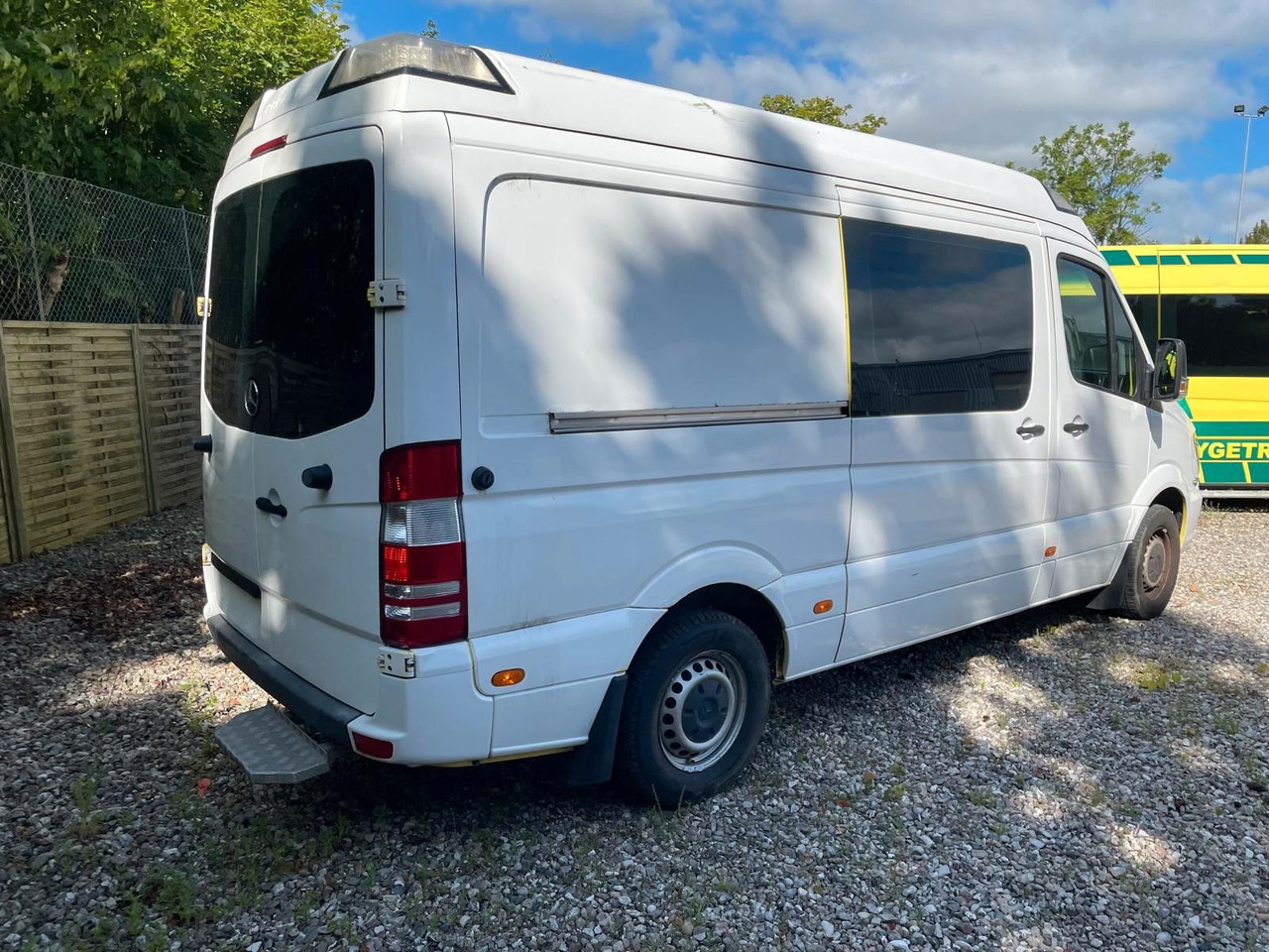 Mercedes-Benz Sprinter II Kasten 316 CDI Aut *Ambulance - Vozilo hitne pomoći: slika Mercedes-Benz Sprinter II Kasten 316 CDI Aut *Ambulance - Vozilo hitne pomoći Mercedes-Benz Sprinter II Kasten 316 CDI Aut *Ambulance - Vozilo hitne pomoći: slika Mercedes-Benz Sprinter II Kasten 316 CDI Aut *Ambulance - Vozilo hitne pomoći
