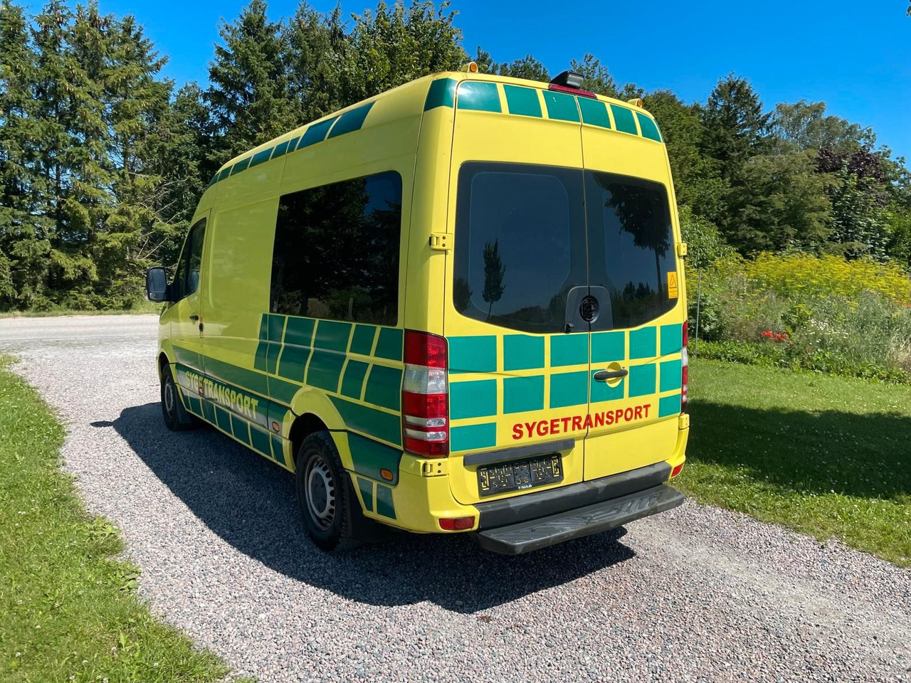 Mercedes-Benz Sprinter II Kasten 316 CDI Aut *Ambulance - Vozilo hitne pomoći: slika Mercedes-Benz Sprinter II Kasten 316 CDI Aut *Ambulance - Vozilo hitne pomoći Mercedes-Benz Sprinter II Kasten 316 CDI Aut *Ambulance - Vozilo hitne pomoći: slika Mercedes-Benz Sprinter II Kasten 316 CDI Aut *Ambulance - Vozilo hitne pomoći