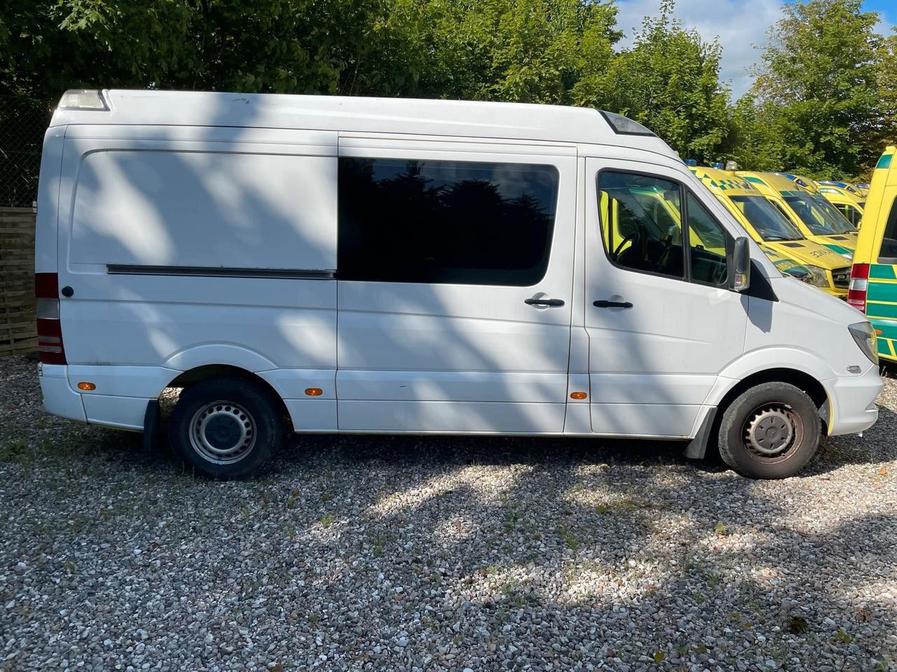 Mercedes-Benz Sprinter II Kasten 316 CDI Aut *Ambulance - Vozilo hitne pomoći: slika Mercedes-Benz Sprinter II Kasten 316 CDI Aut *Ambulance - Vozilo hitne pomoći Mercedes-Benz Sprinter II Kasten 316 CDI Aut *Ambulance - Vozilo hitne pomoći: slika Mercedes-Benz Sprinter II Kasten 316 CDI Aut *Ambulance - Vozilo hitne pomoći