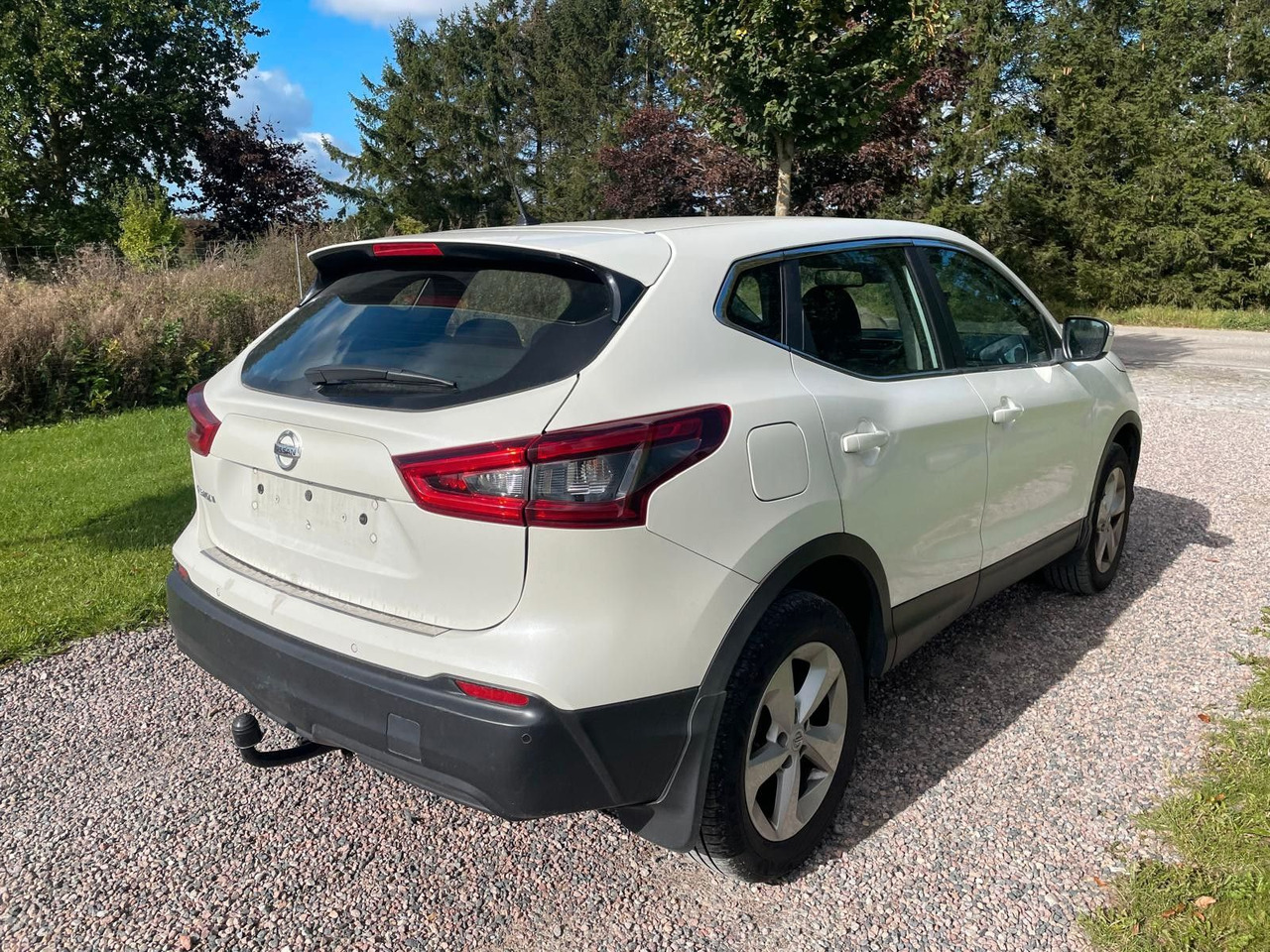 Nissan Qashqai Tekna+ - SUV: slika Nissan Qashqai Tekna+ - SUV Nissan Qashqai Tekna+ - SUV: slika Nissan Qashqai Tekna+ - SUV
