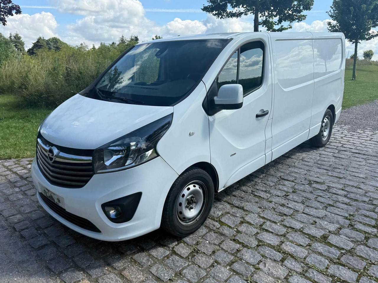 Opel Vivaro 1.6 cdti BiTurbo LANG *6000€ netto - Mali kombi: slika Opel Vivaro 1.6 cdti BiTurbo LANG *6000€ netto - Mali kombi Opel Vivaro 1.6 cdti BiTurbo LANG *6000€ netto - Mali kombi: slika Opel Vivaro 1.6 cdti BiTurbo LANG *6000€ netto - Mali kombi