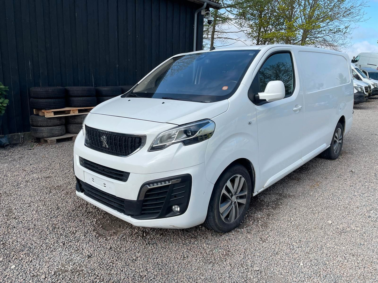 Peugeot Expert Kasten Premium L3 BlueHDi 2,0 *Defect* - Mali kombi: slika Peugeot Expert Kasten Premium L3 BlueHDi 2,0 *Defect* - Mali kombi Peugeot Expert Kasten Premium L3 BlueHDi 2,0 *Defect* - Mali kombi: slika Peugeot Expert Kasten Premium L3 BlueHDi 2,0 *Defect* - Mali kombi
