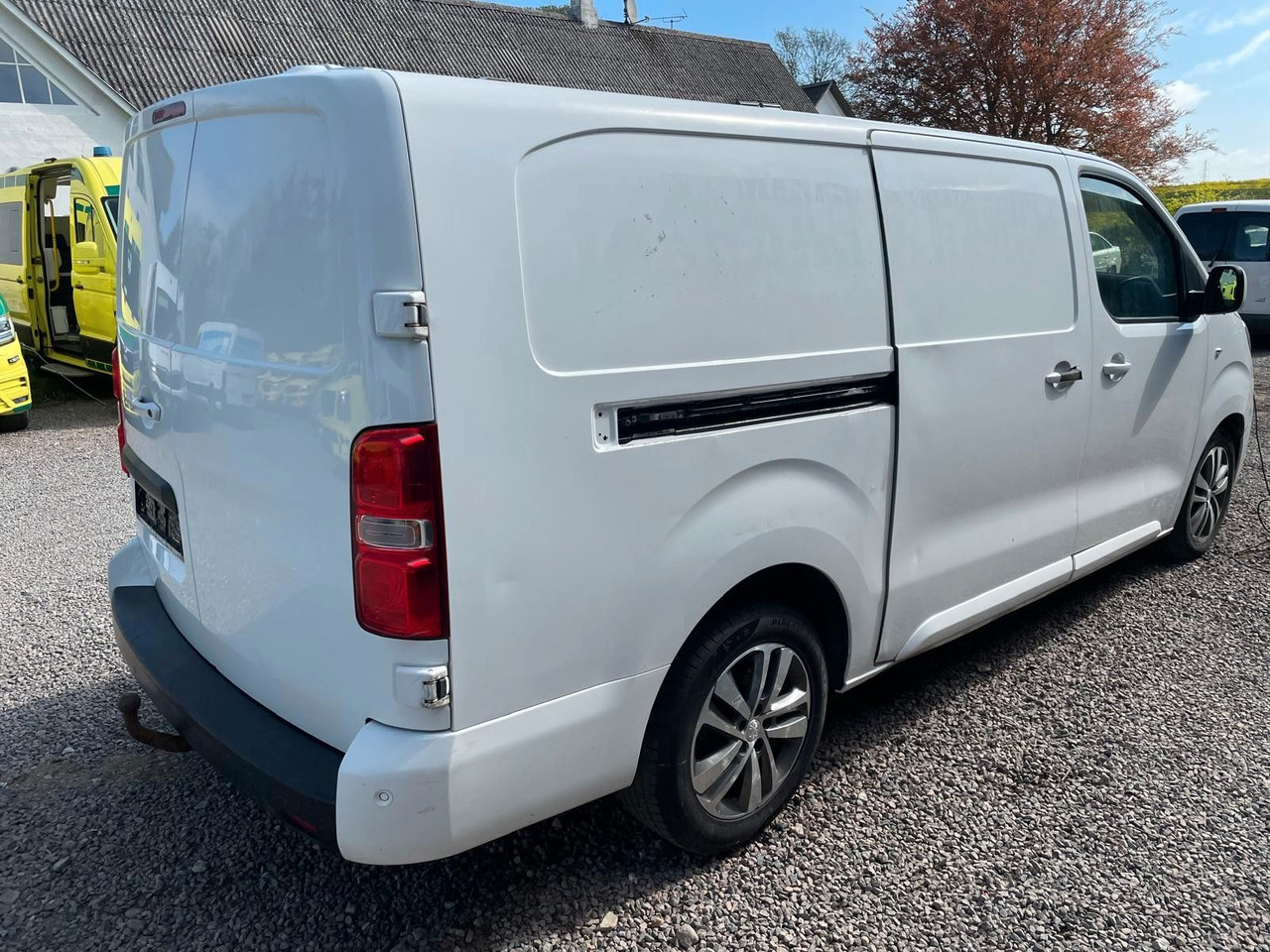 Peugeot Expert Kasten Premium L3 BlueHDi 2,0 *Defect* - Mali kombi: slika Peugeot Expert Kasten Premium L3 BlueHDi 2,0 *Defect* - Mali kombi Peugeot Expert Kasten Premium L3 BlueHDi 2,0 *Defect* - Mali kombi: slika Peugeot Expert Kasten Premium L3 BlueHDi 2,0 *Defect* - Mali kombi