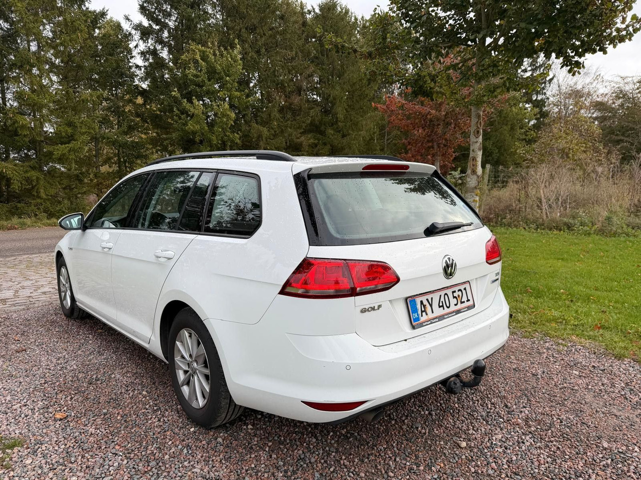 Volkswagen Golf VII Trendline BlueMotion - Karavan: slika  Volkswagen Golf VII Trendline BlueMotion - Karavan Volkswagen Golf VII Trendline BlueMotion - Karavan: slika  Volkswagen Golf VII Trendline BlueMotion - Karavan