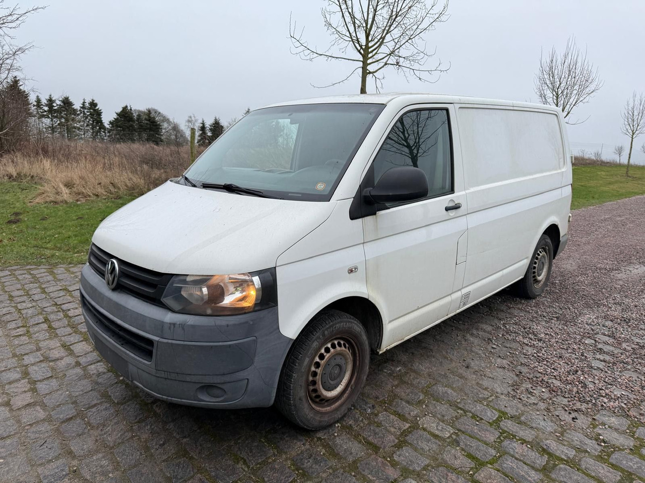 Volkswagen T5 Transporter 2.0 TDI Kasten *RESERVED Ro - Mali kombi: slika Volkswagen T5 Transporter 2.0 TDI Kasten *RESERVED Ro - Mali kombi Volkswagen T5 Transporter 2.0 TDI Kasten *RESERVED Ro - Mali kombi: slika Volkswagen T5 Transporter 2.0 TDI Kasten *RESERVED Ro - Mali kombi