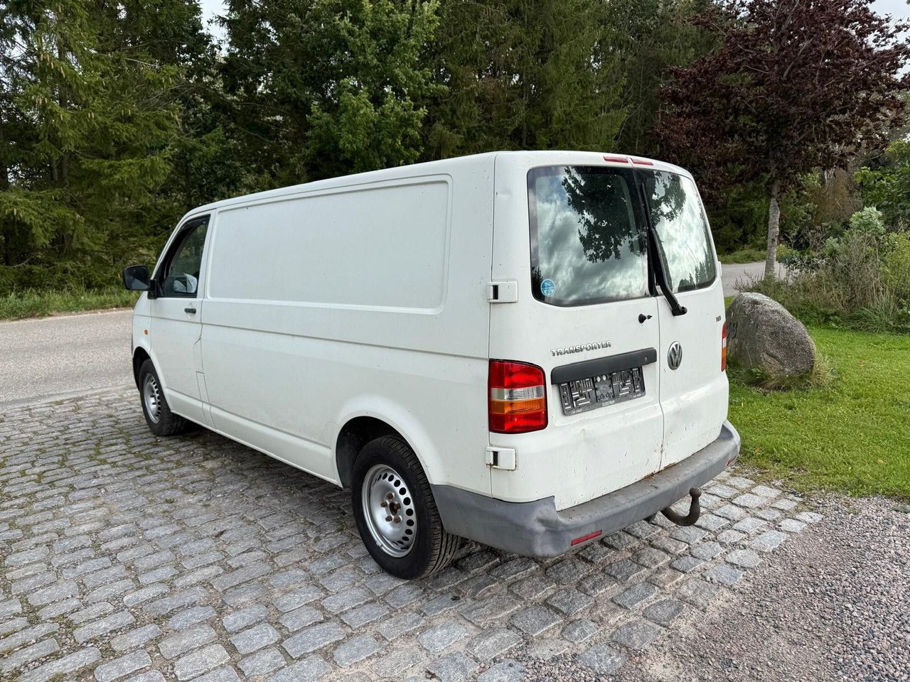 Volkswagen T5 Transporter 2.5 TDI Kasten lang - Mali kombi: slika Volkswagen T5 Transporter 2.5 TDI Kasten lang - Mali kombi Volkswagen T5 Transporter 2.5 TDI Kasten lang - Mali kombi: slika Volkswagen T5 Transporter 2.5 TDI Kasten lang - Mali kombi