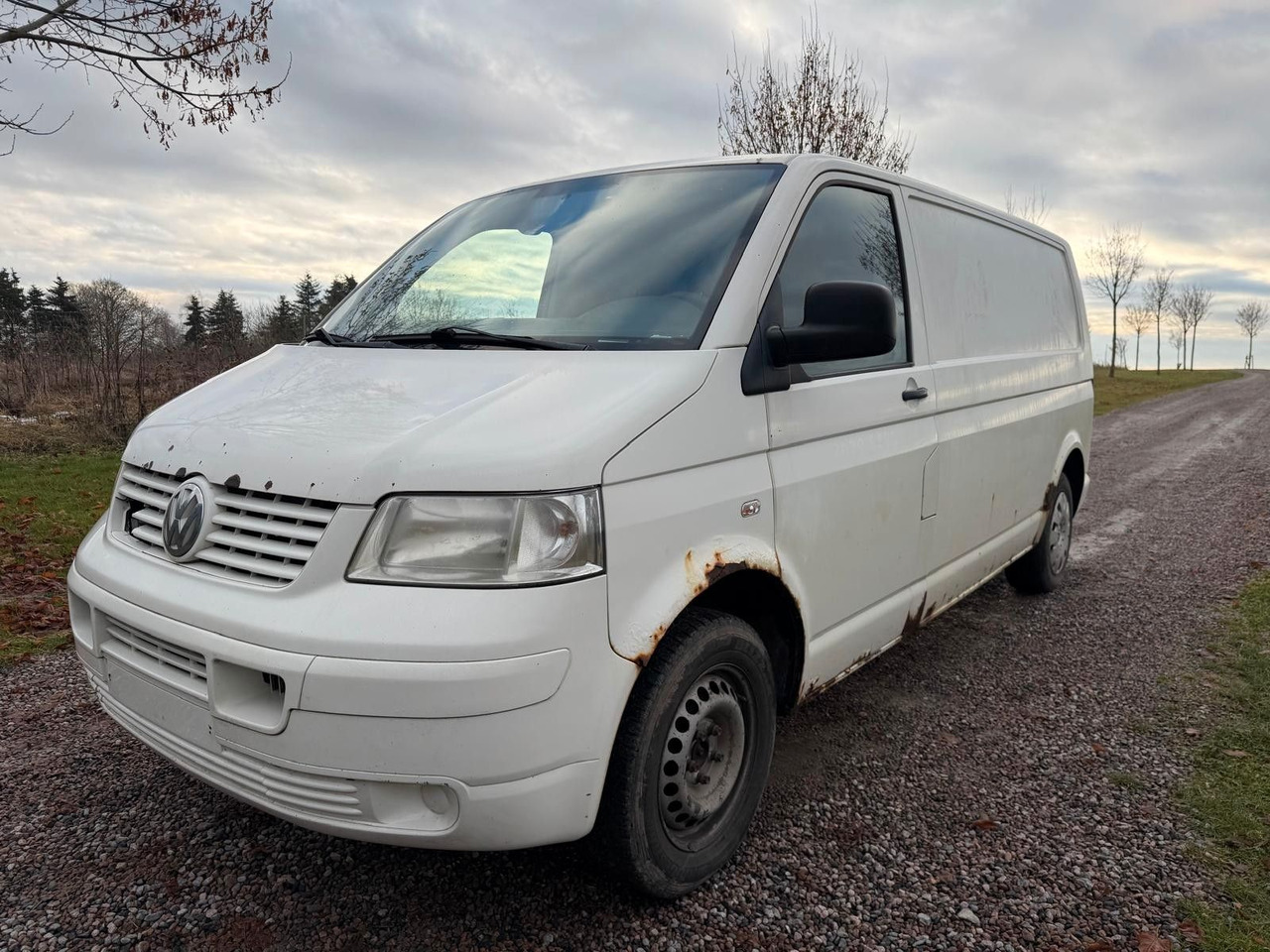 Volkswagen T5 Transporter Kasten-Kombi Kasten Long - Mali kombi: slika Volkswagen T5 Transporter Kasten-Kombi Kasten Long - Mali kombi Volkswagen T5 Transporter Kasten-Kombi Kasten Long - Mali kombi: slika Volkswagen T5 Transporter Kasten-Kombi Kasten Long - Mali kombi