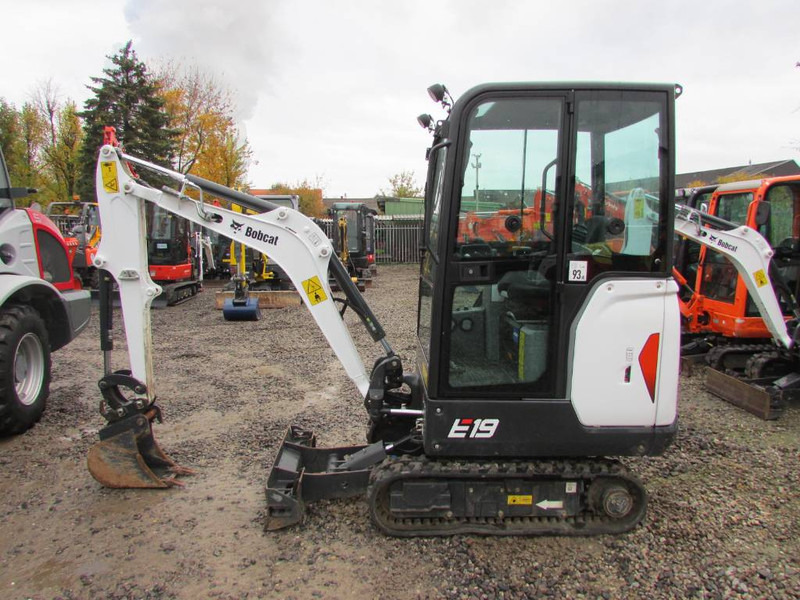 Bobcat E 19 Minibagger 22.500 EUR - Mini bager: slika Bobcat E 19 Minibagger 22.500 EUR - Mini bager Bobcat E 19 Minibagger 22.500 EUR - Mini bager: slika Bobcat E 19 Minibagger 22.500 EUR - Mini bager