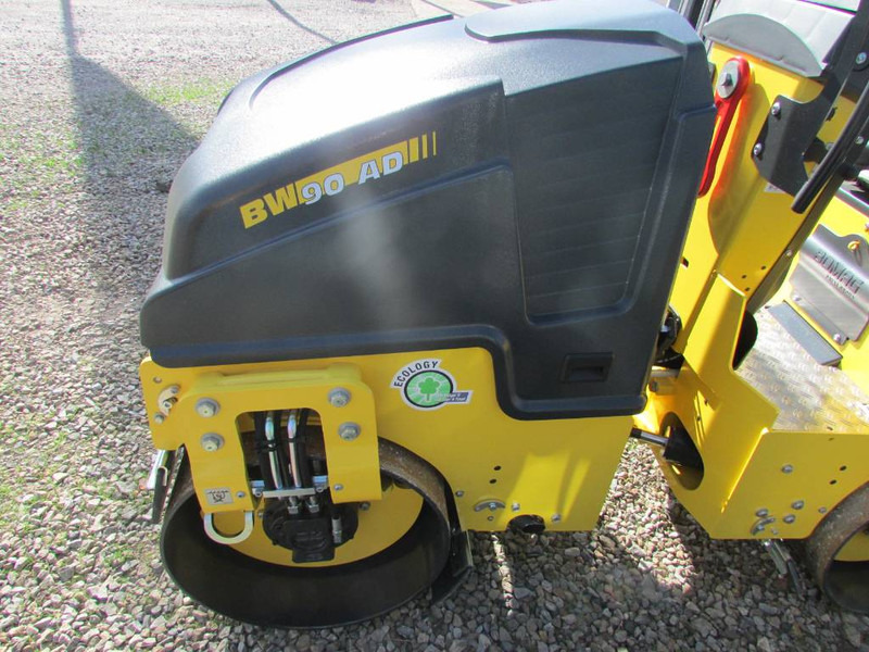 Bomag BW 90 AD-5 Walze / 22.000 EUR - Valjak: slika Bomag BW 90 AD-5 Walze / 22.000 EUR - Valjak Bomag BW 90 AD-5 Walze / 22.000 EUR - Valjak: slika Bomag BW 90 AD-5 Walze / 22.000 EUR - Valjak