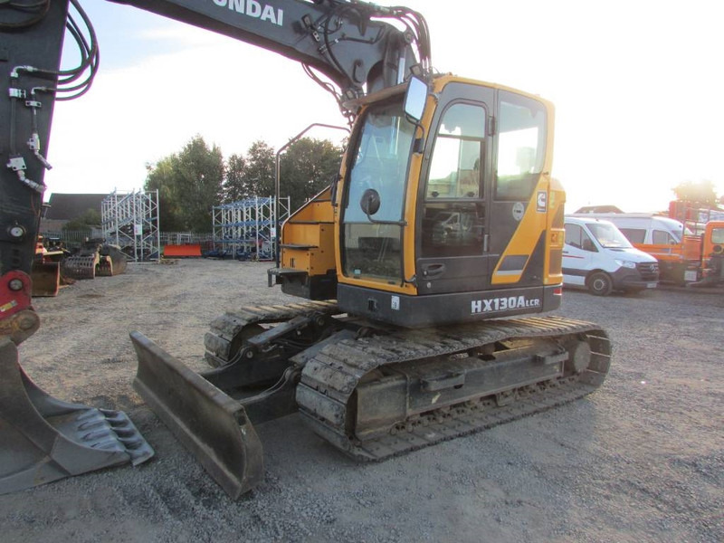 Hyundai HX 130 ALCR Kettenbagger 77.500 EUR / AC - Bager gusjeničar: slika Hyundai HX 130 ALCR Kettenbagger 77.500 EUR / AC - Bager gusjeničar Hyundai HX 130 ALCR Kettenbagger 77.500 EUR / AC - Bager gusjeničar: slika Hyundai HX 130 ALCR Kettenbagger 77.500 EUR / AC - Bager gusjeničar