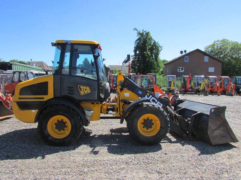 JCB 409 Radlader 29.000 EUR - Utovarivač na kotačima: slika JCB 409 Radlader 29.000 EUR - Utovarivač na kotačima JCB 409 Radlader 29.000 EUR - Utovarivač na kotačima: slika JCB 409 Radlader 29.000 EUR - Utovarivač na kotačima