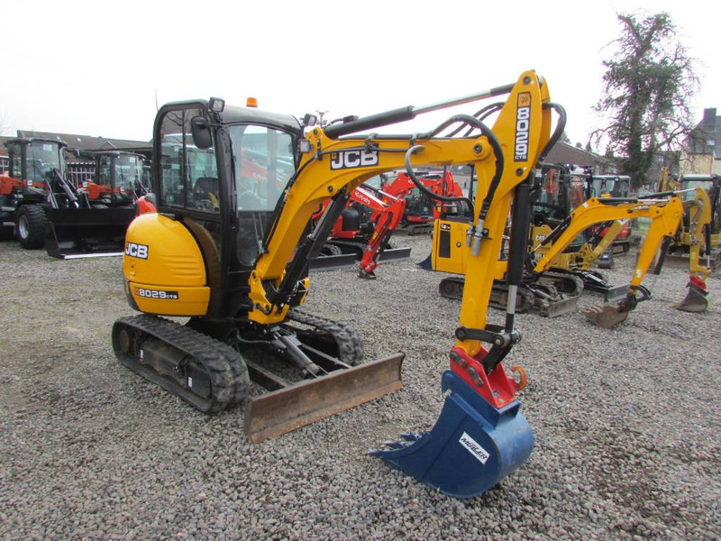 JCB 8029 CTS Minibagger 28.500 EUR 26C-1 8026 8030 - Mini bager: slika JCB 8029 CTS Minibagger 28.500 EUR 26C-1 8026 8030 - Mini bager JCB 8029 CTS Minibagger 28.500 EUR 26C-1 8026 8030 - Mini bager: slika JCB 8029 CTS Minibagger 28.500 EUR 26C-1 8026 8030 - Mini bager