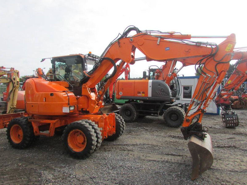 Komatsu PW 98 MR-8 Mobilbagger 39.500 EUR - Bager na kotačima: slika Komatsu PW 98 MR-8 Mobilbagger 39.500 EUR - Bager na kotačima Komatsu PW 98 MR-8 Mobilbagger 39.500 EUR - Bager na kotačima: slika Komatsu PW 98 MR-8 Mobilbagger 39.500 EUR - Bager na kotačima