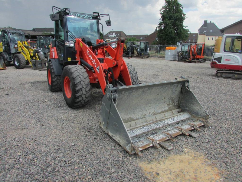 Kubota R 065 Radlader 31.000 EUR - Utovarivač na kotačima: slika Kubota R 065 Radlader 31.000 EUR - Utovarivač na kotačima Kubota R 065 Radlader 31.000 EUR - Utovarivač na kotačima: slika Kubota R 065 Radlader 31.000 EUR - Utovarivač na kotačima