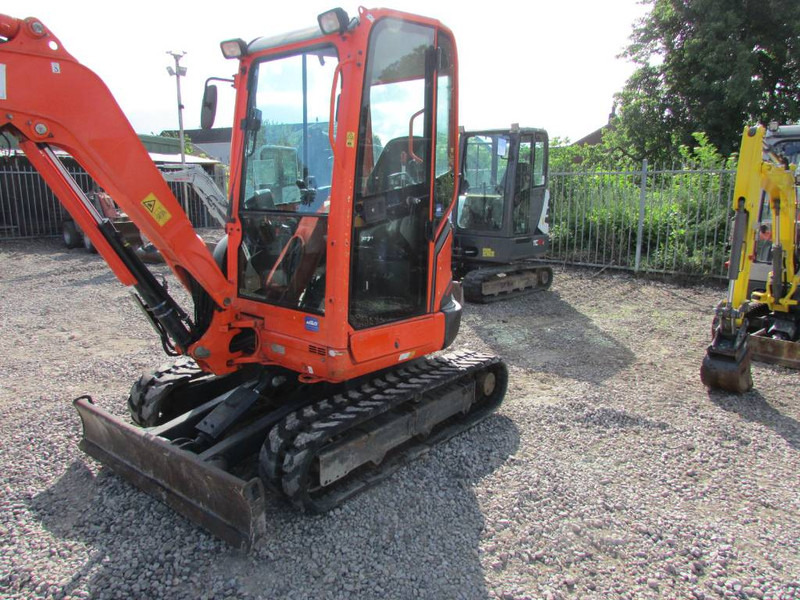 Kubota U 27-4 Minibagger 21.500 EUR - Mini bager: slika Kubota U 27-4 Minibagger 21.500 EUR - Mini bager Kubota U 27-4 Minibagger 21.500 EUR - Mini bager: slika Kubota U 27-4 Minibagger 21.500 EUR - Mini bager
